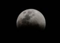 Brasília - O Clube de Astronomia promove um encontro de telescópios na Praça dos Três Poderes, para observar a Superlua e eclipse total lunar. Foto: Marcello Casal Jr/Agência Brasil