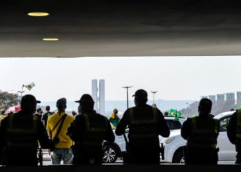 A Polícia Militar do Distrito Federal (PMDF) realiza segurança e bloqueio nas principais vias da Esplanada dos Ministérios. Foto: Marcello Casal Jr./Agência Brasil